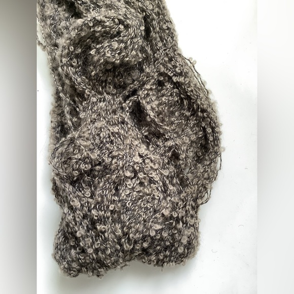 Vintage skein dyed wool boucle yarn - Picture 3 of 10